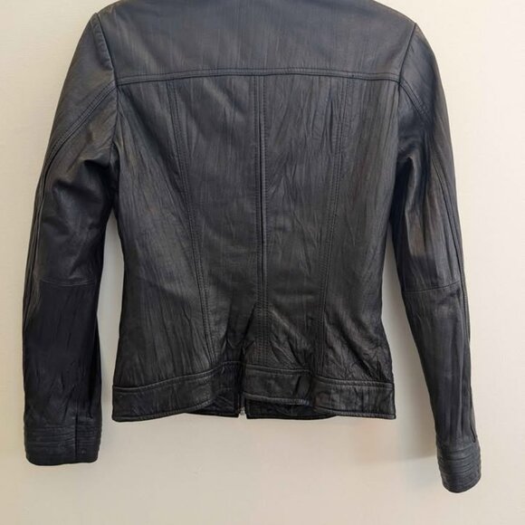 Black Leather Jacket with Edgy Studded Detail Danier, Moto style, like new, XXS - Picture 4 of 8